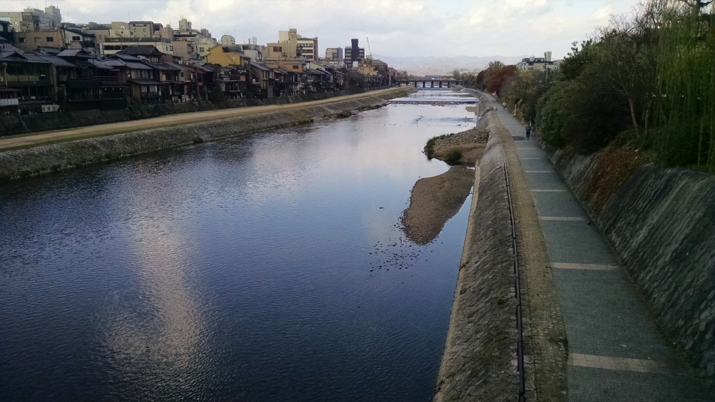 The Kamogawa! Had to take a picture. It's getting darker more quickly here, but it makes for some great lighting.