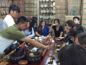 WSSC student learning about tea production at Xiong Da Tea Market_Kunming
