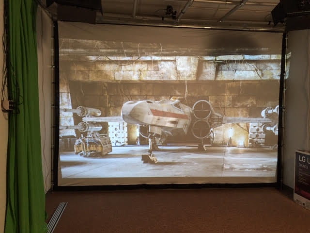 front-cast projection screen test with Star Wars X-Wings